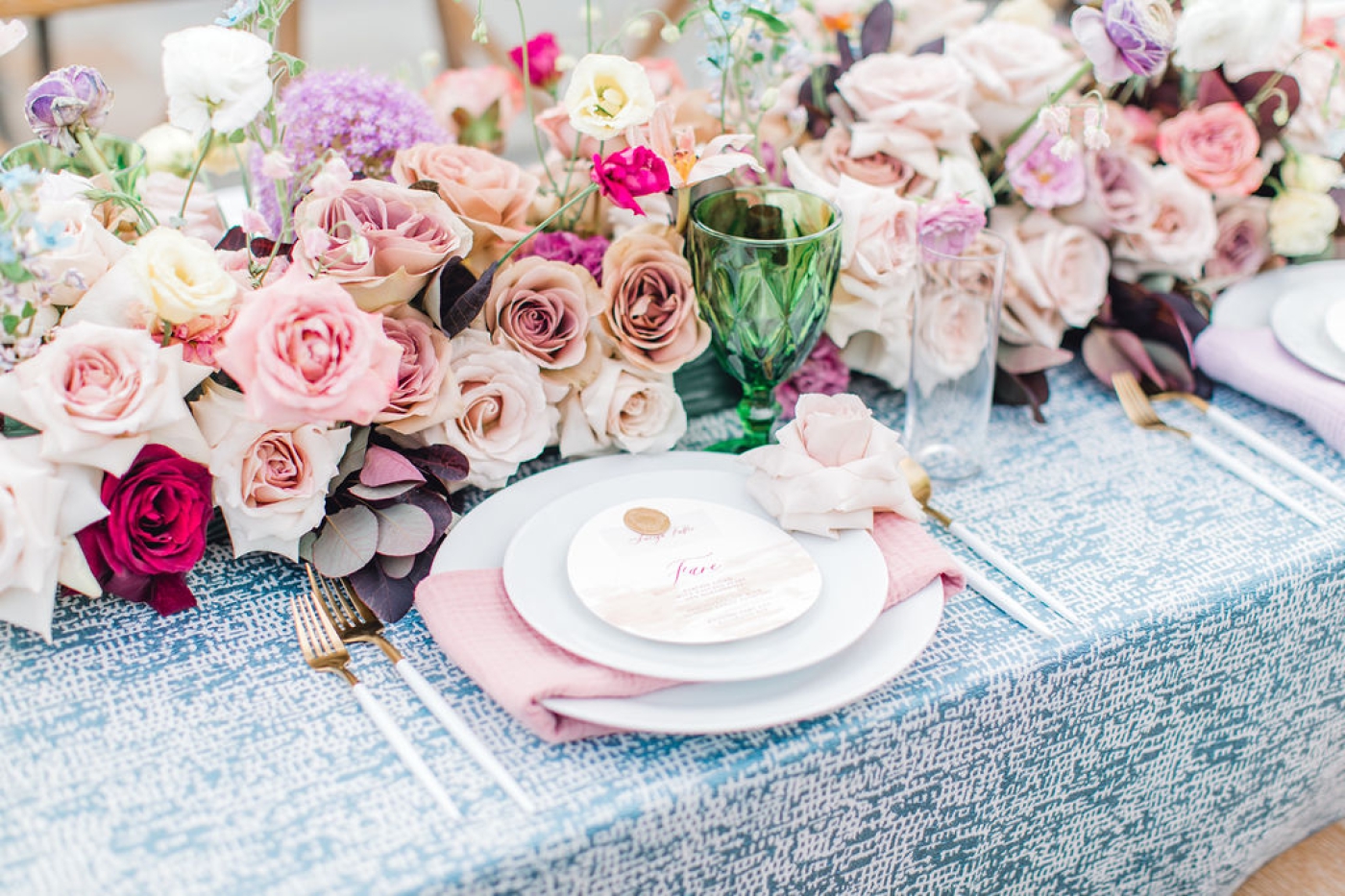 adding wax seals to your wedding decor