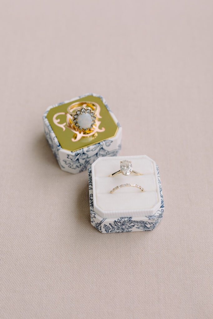 blue and white chinoiserie ring box