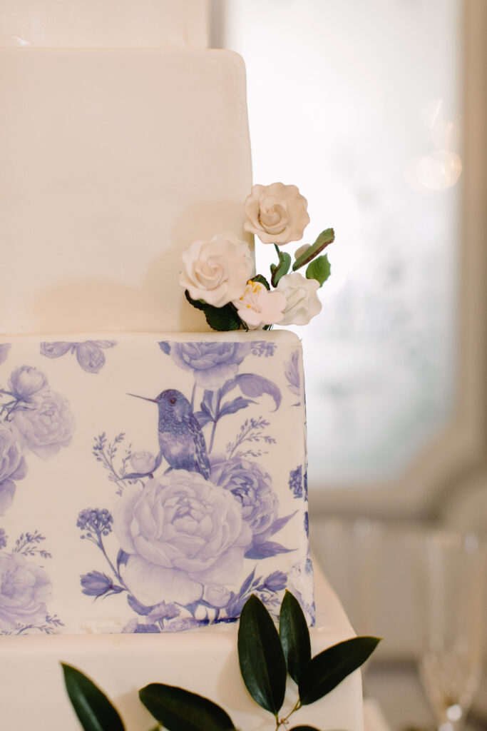 blue and white chinoiserie wedding cake
