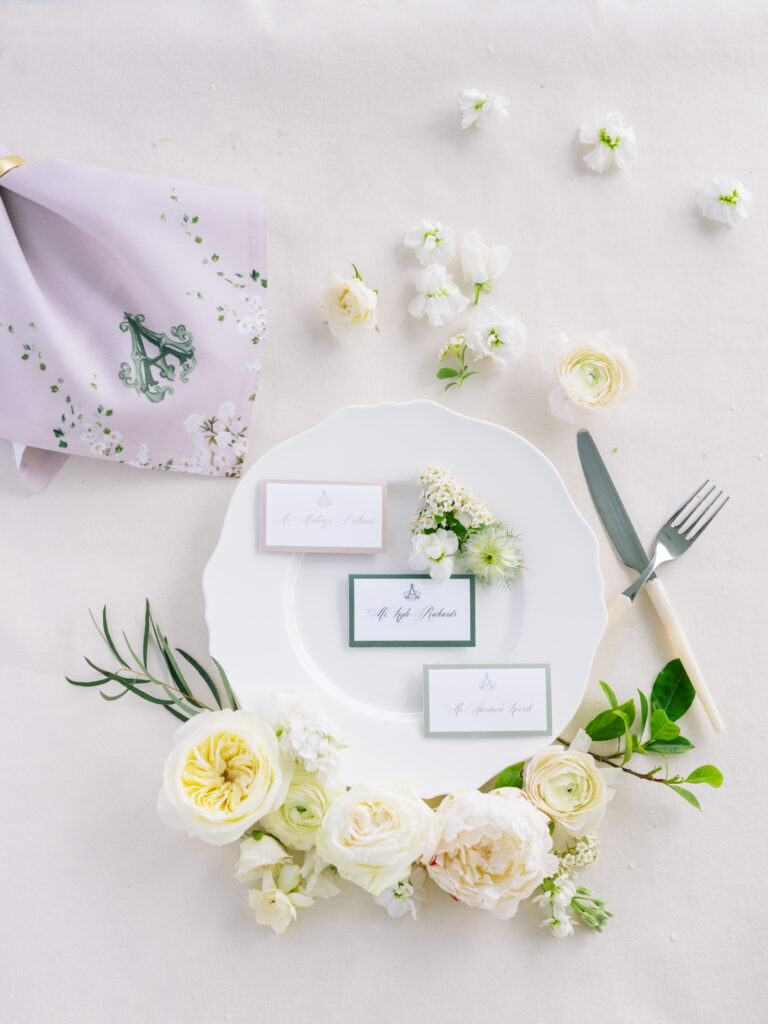 classic and timeless wedding details